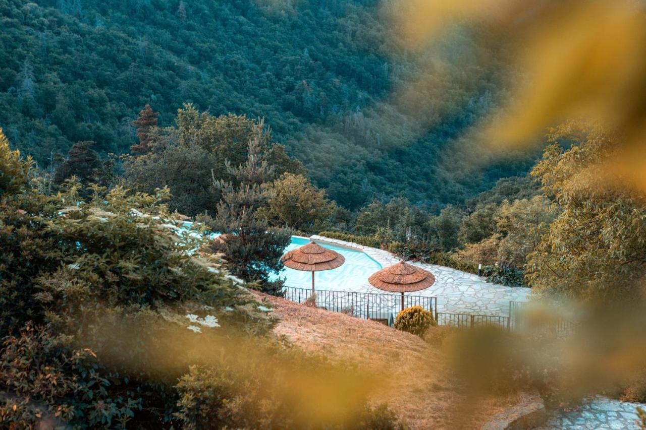 Maison D'Hotes Le Hameau De La Mure Saint-Laurent-du-Pape Exteriér fotografie