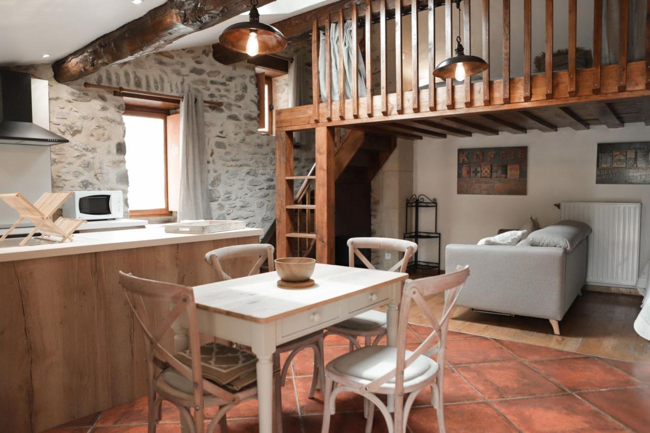 Maison D'Hotes Le Hameau De La Mure Saint-Laurent-du-Pape Exteriér fotografie