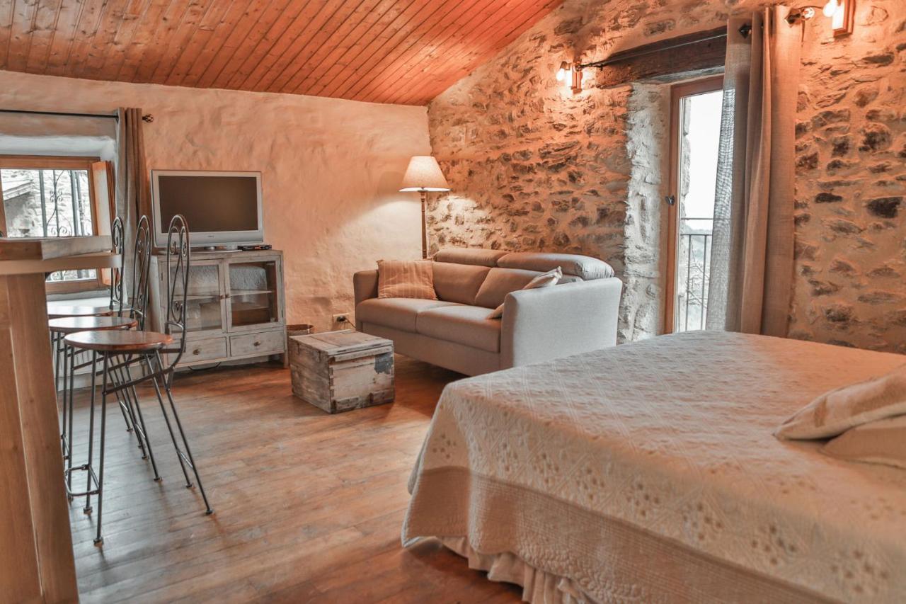 Maison D'Hotes Le Hameau De La Mure Saint-Laurent-du-Pape Exteriér fotografie